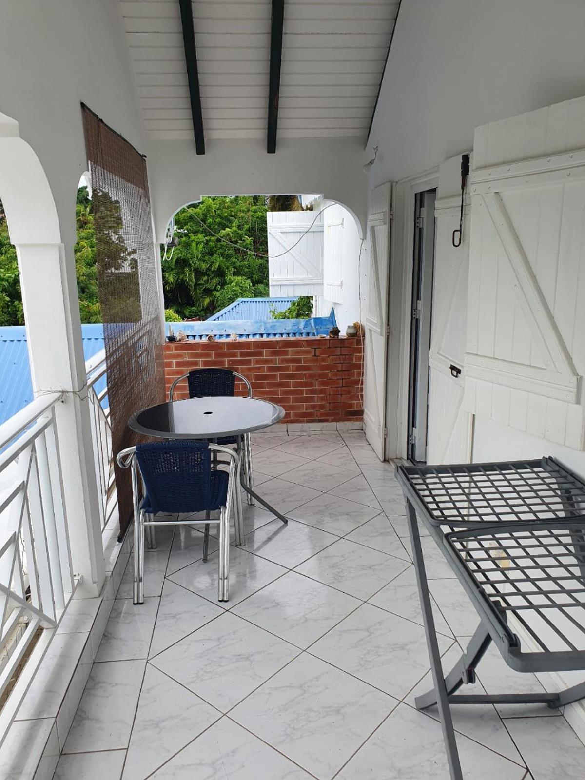Le Sable Bleu - Evasion Tropicale A Sainte-Anne - Plage 5Min - Piscine - Parking - Logement Climatise - Vue Sur Les Palmiers - Parfait Pour Sejours En Famille Ou Entre Amis Esterno foto