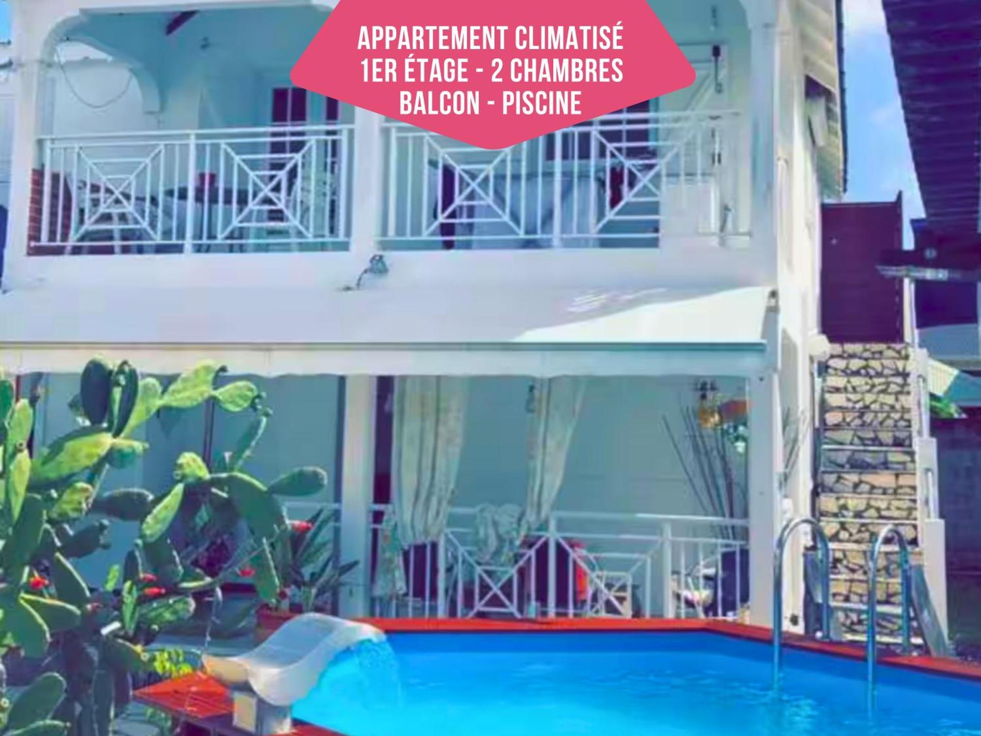 Le Sable Bleu - Evasion Tropicale A Sainte-Anne - Plage 5Min - Piscine - Parking - Logement Climatise - Vue Sur Les Palmiers - Parfait Pour Sejours En Famille Ou Entre Amis Esterno foto
